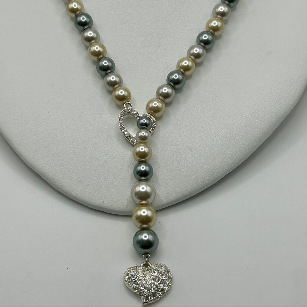 Avon Luminous Multicolored Pearl and Crystal Heart Lavalier Necklace